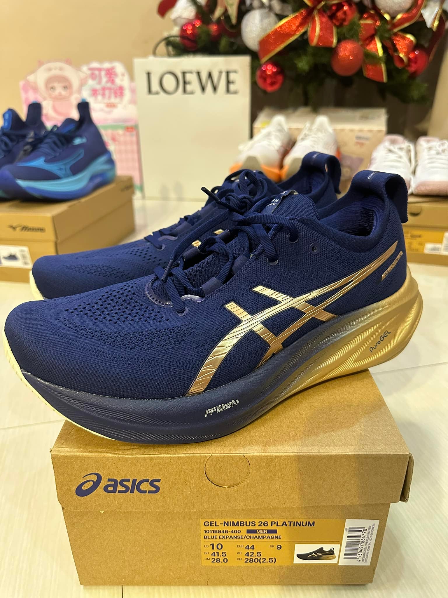 KITH x ASICS got us in a chokehold ?‍? Vintage tech? Summer 