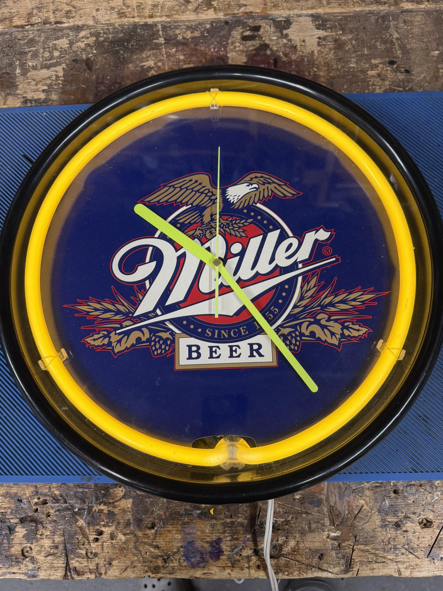 Fs: miller beer neon clock. 15”. Located in Bay City, Tx. $65