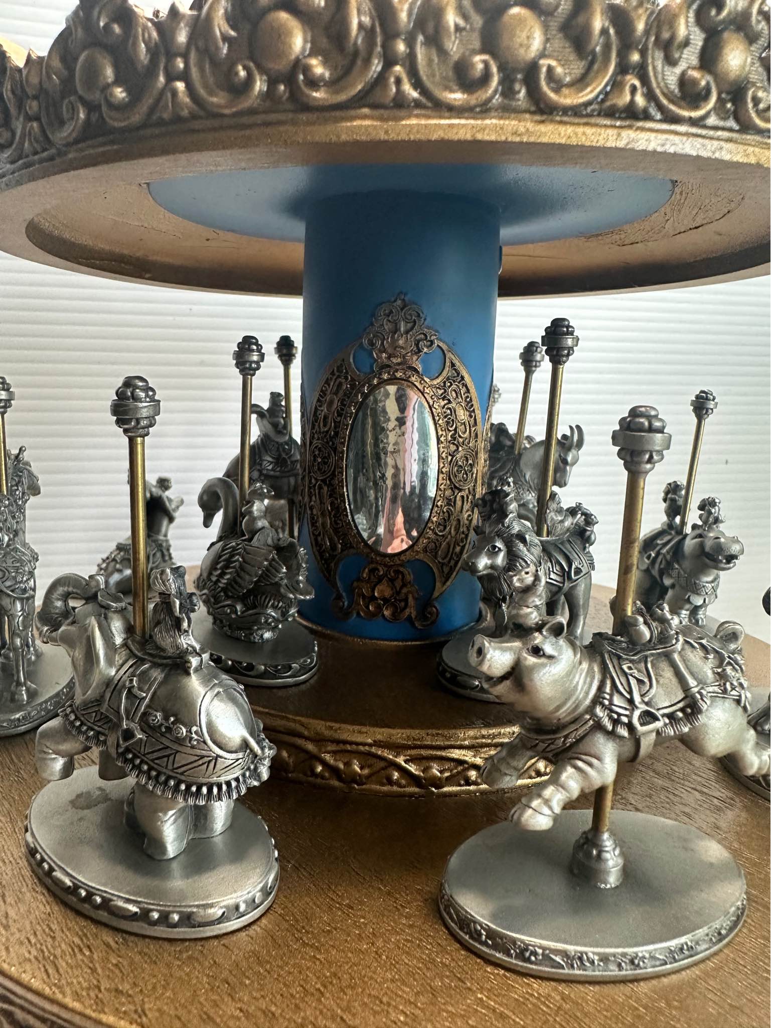 Vintage 1984 Hudson Fine Pewter carousel collection includes