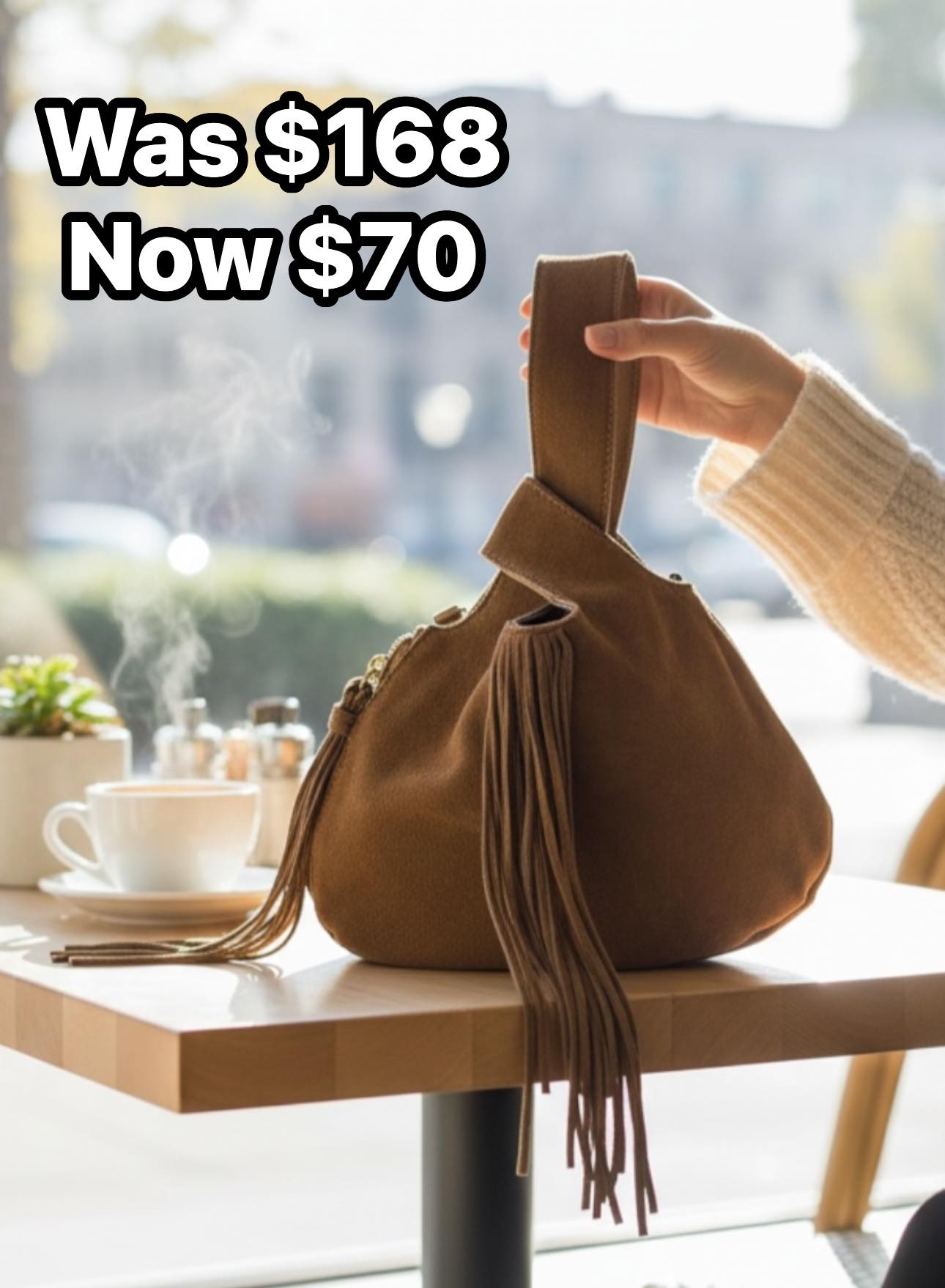 With an adjustable shoulder strap for multiple styling  display picture 1