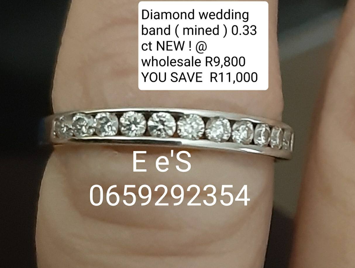 Second Hand 9ct White Gold 0.10ct Brilliant Cut Diamond Half Wishbone Ring 41671530