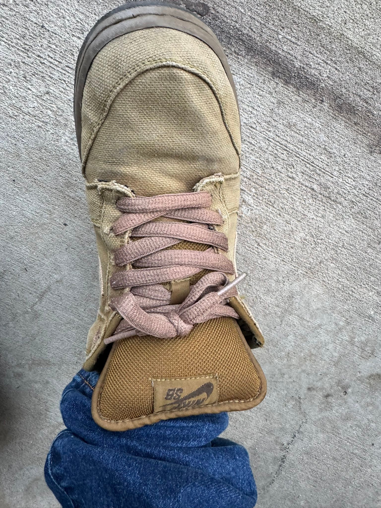Carhartt WIP Midland Double Knee Pant in Natural rinsed. On feet 