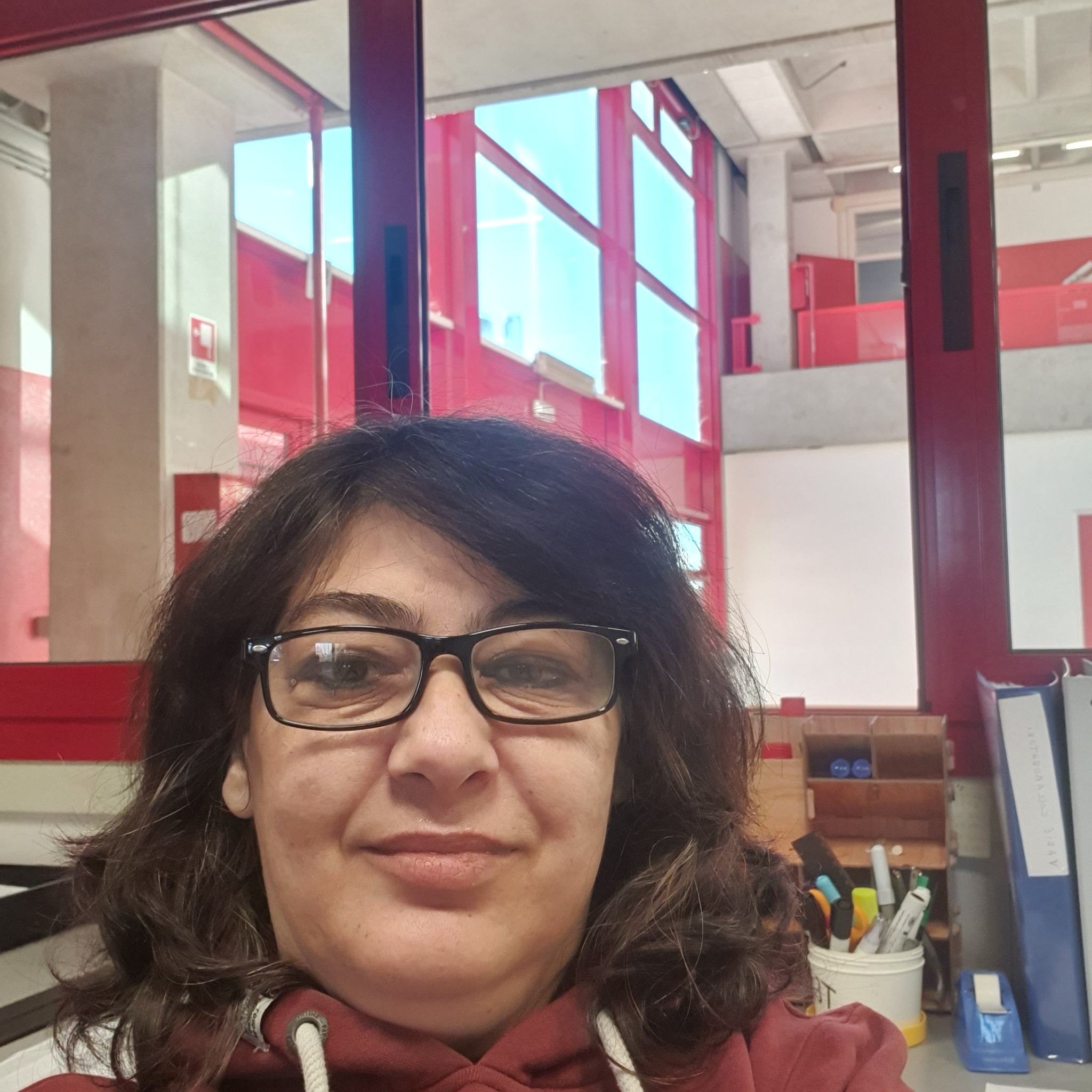 Basta annunci di lavoro generici o ambigui | Buongiorno, qualcuno è ...