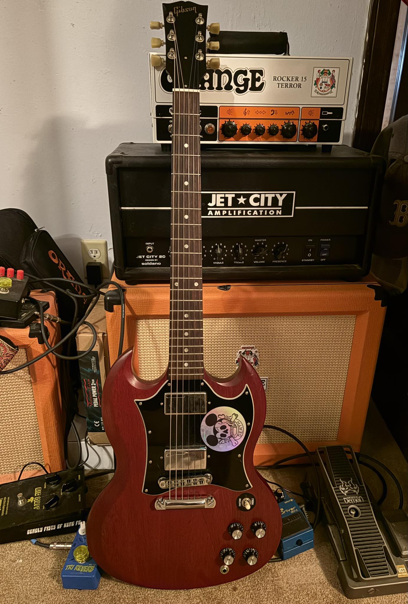 Hello! Here is my 2006 Gibson SG Faded. Upgraded with Zebra 57