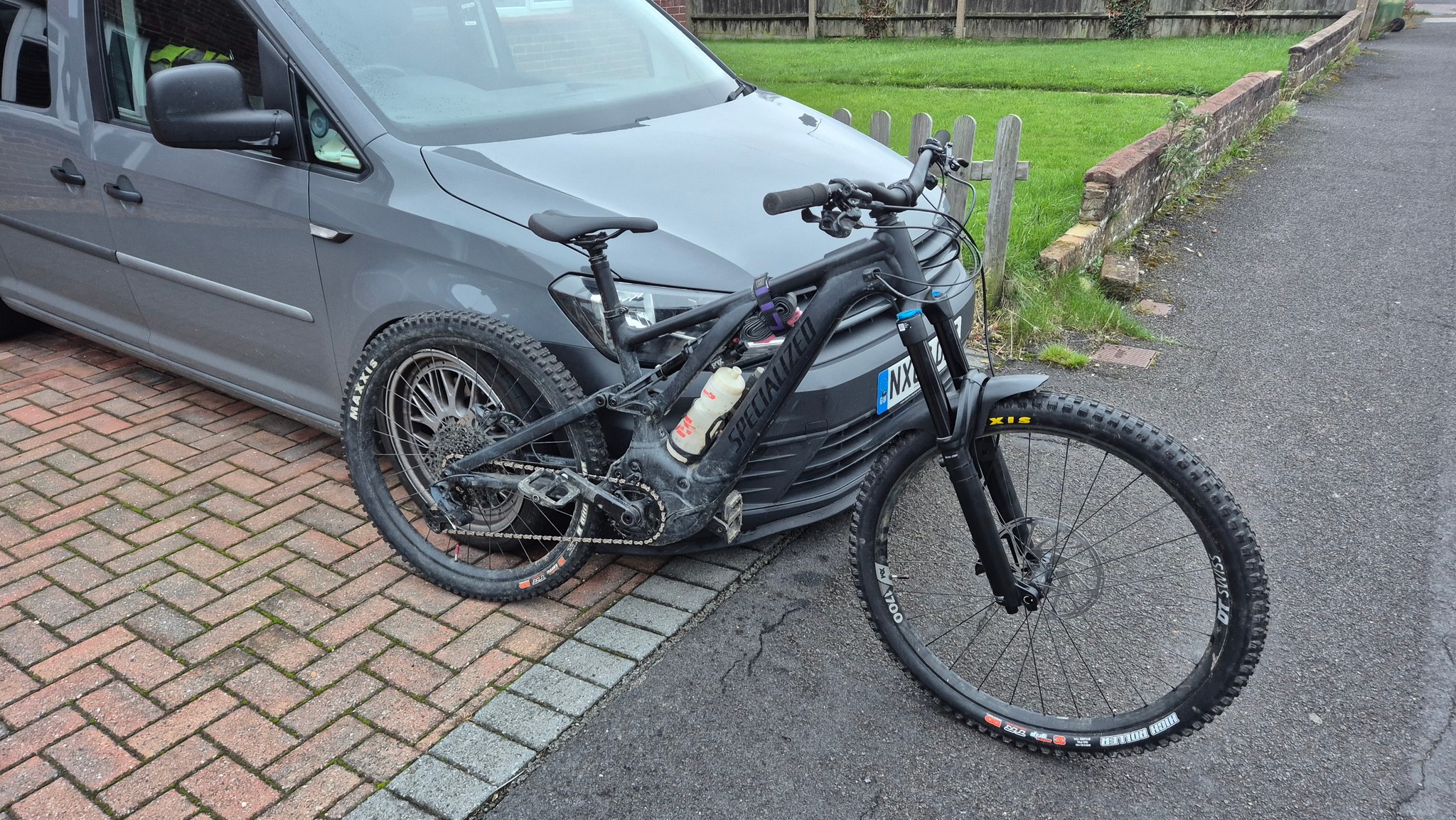 S-works crux udh 2025 full custom build ? @sramroad @srammtb red 