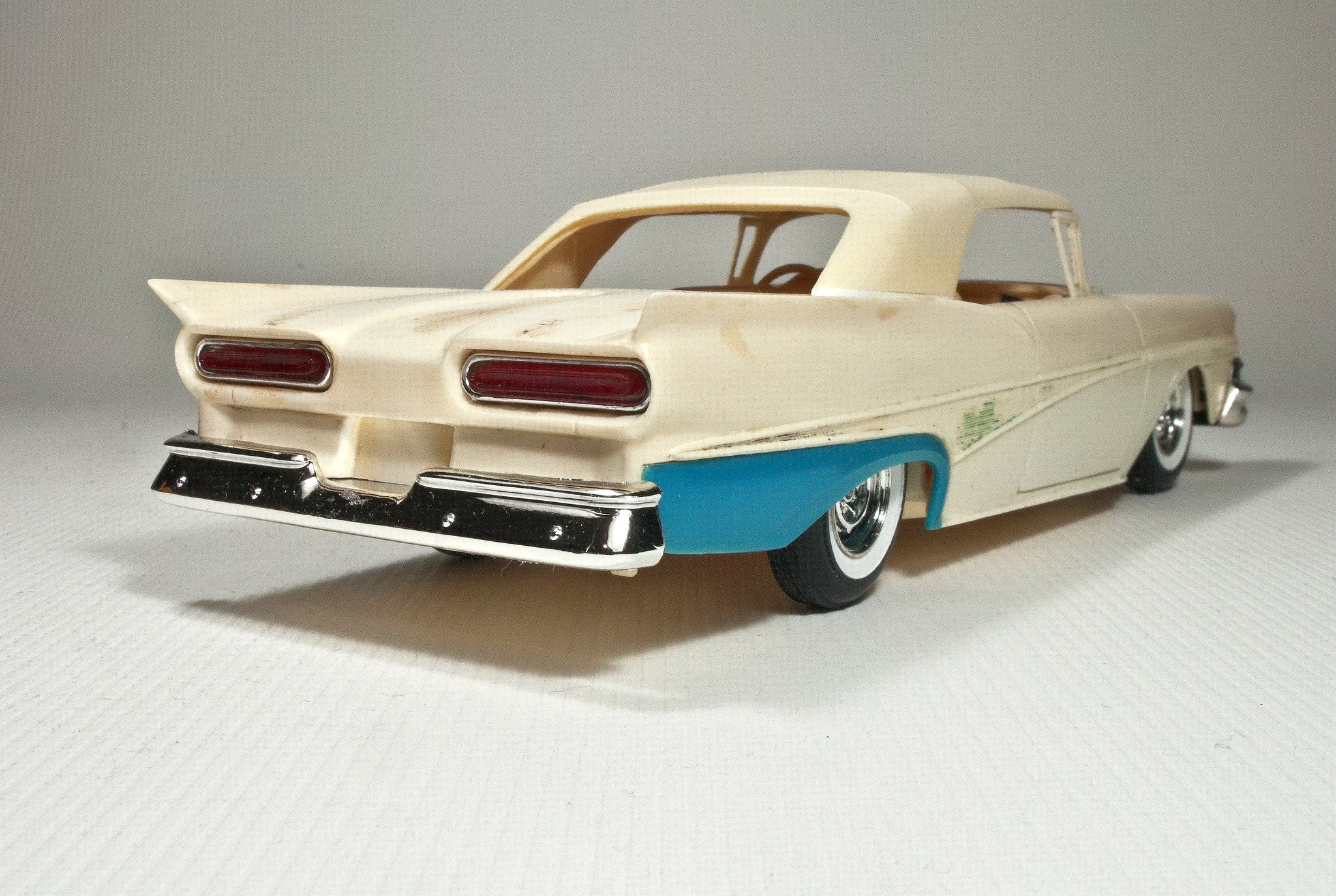 American Muscle Mint 1/18 1956 Ford Fairlane Sunliner Facebook