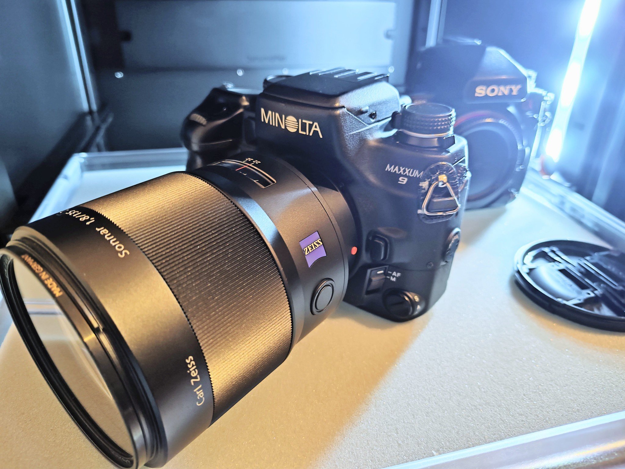 Did Minolta Maxxum/Alpha 9 have custom focusing screens?