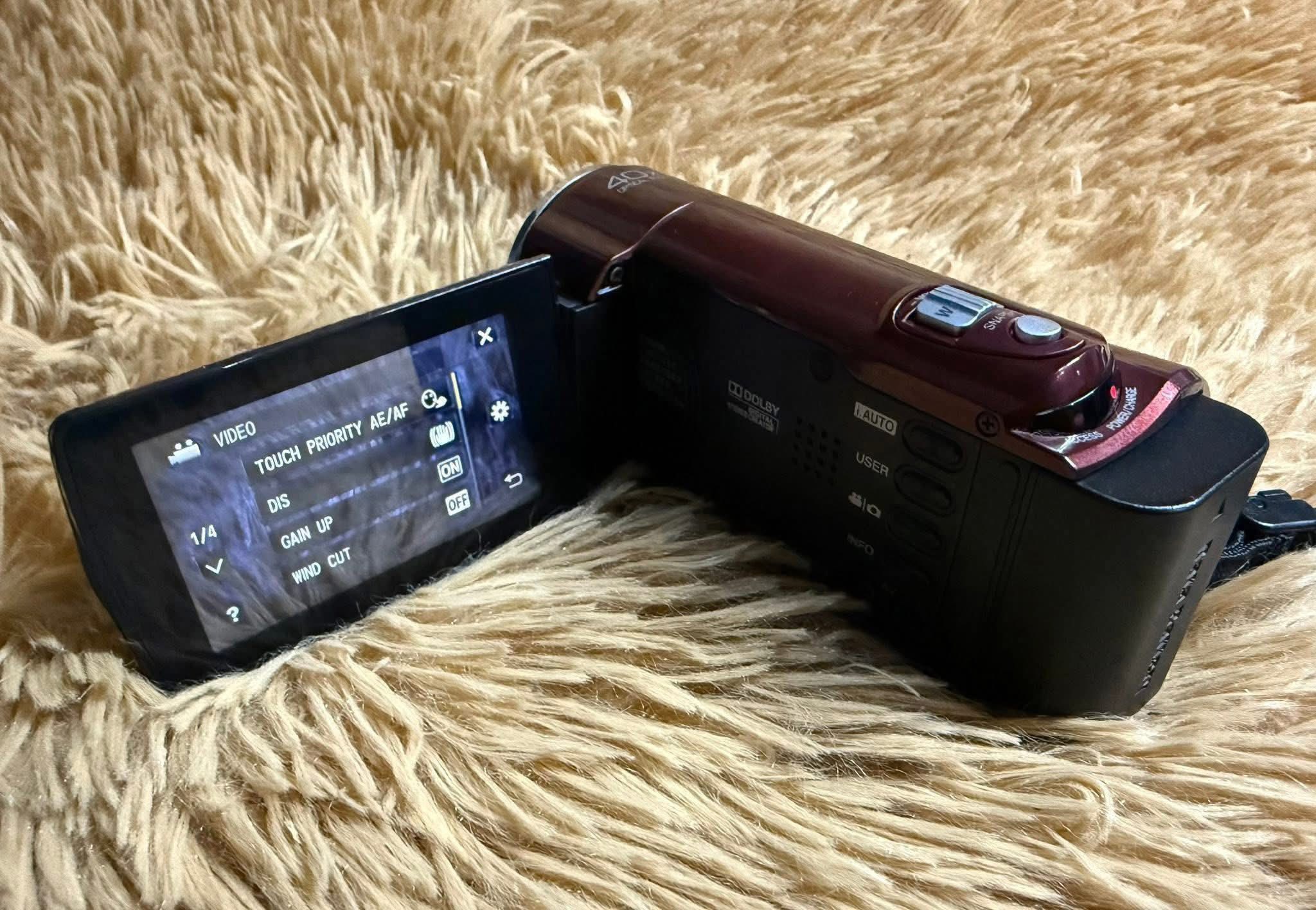 DCFCMForSale JVC Everio GZ-HM280-R Camcorder - Good working