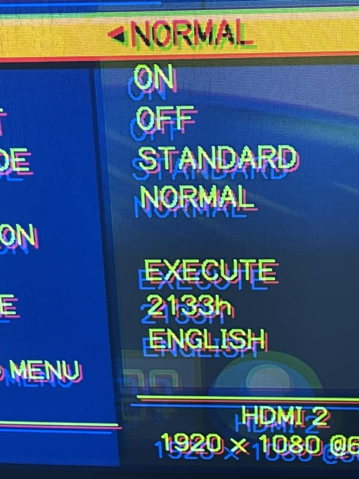 Why is my Hitachi CP-WU5505 projector not lining up?