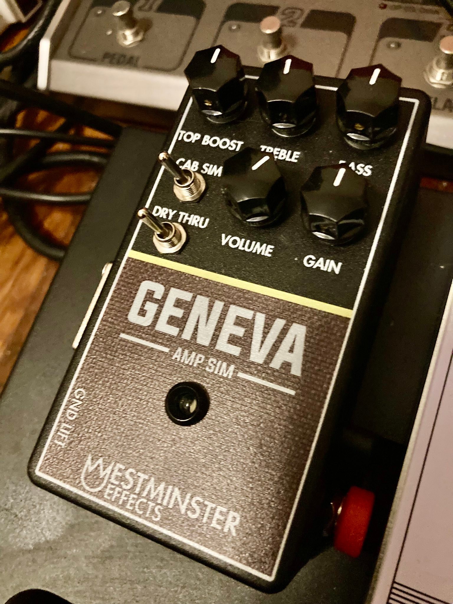 Vox modeler pedal with top boost option for hybrid boards