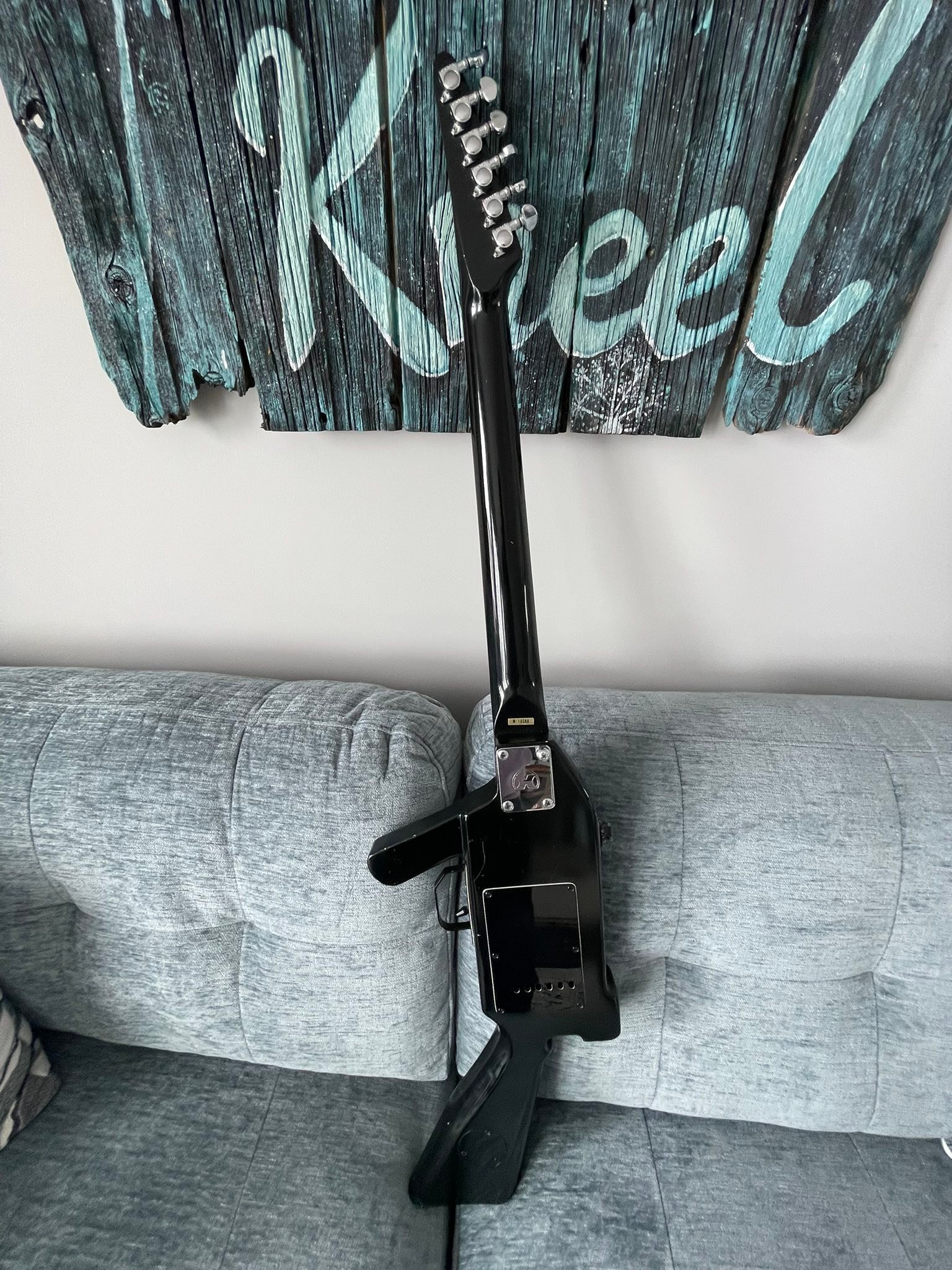 1984 hondo m-16sab guitar description