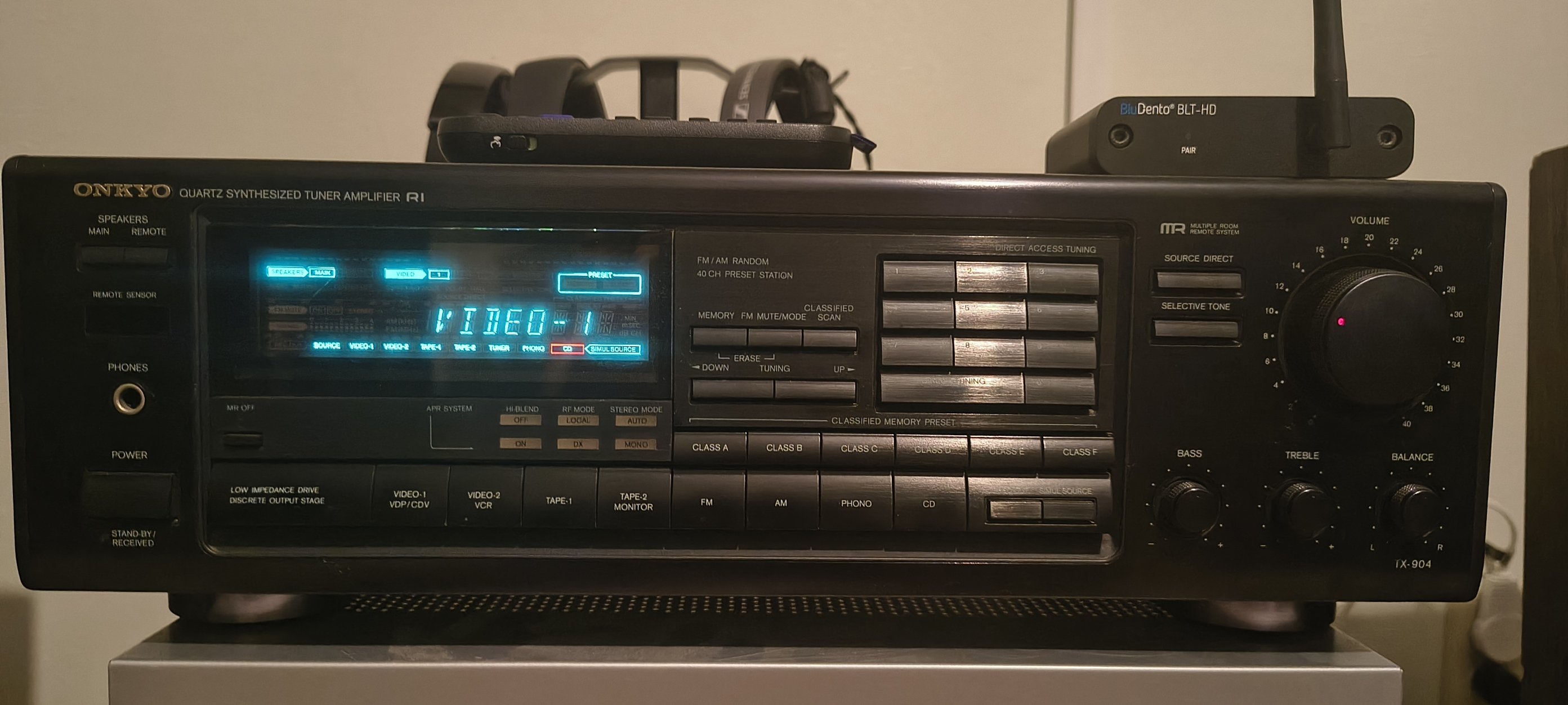 Onkyo tx-7830 2 channel receiver. Scored this on the auction site
