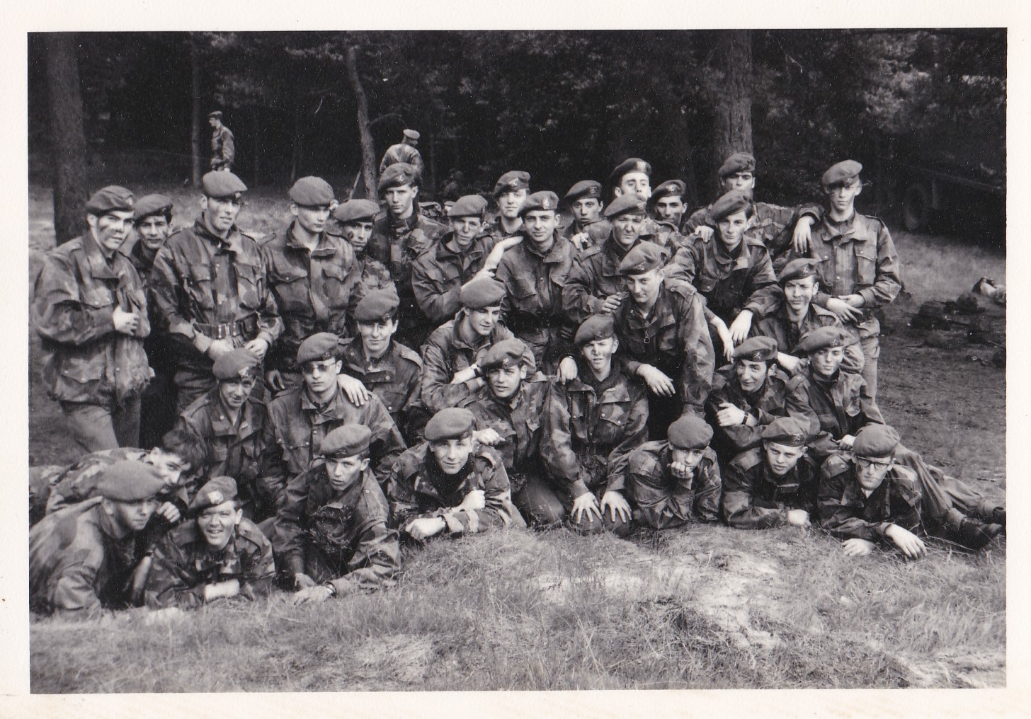 Casque De Soldat Armée Française - Vert - Pour Déguisement, Collection, Reconstitution Historique