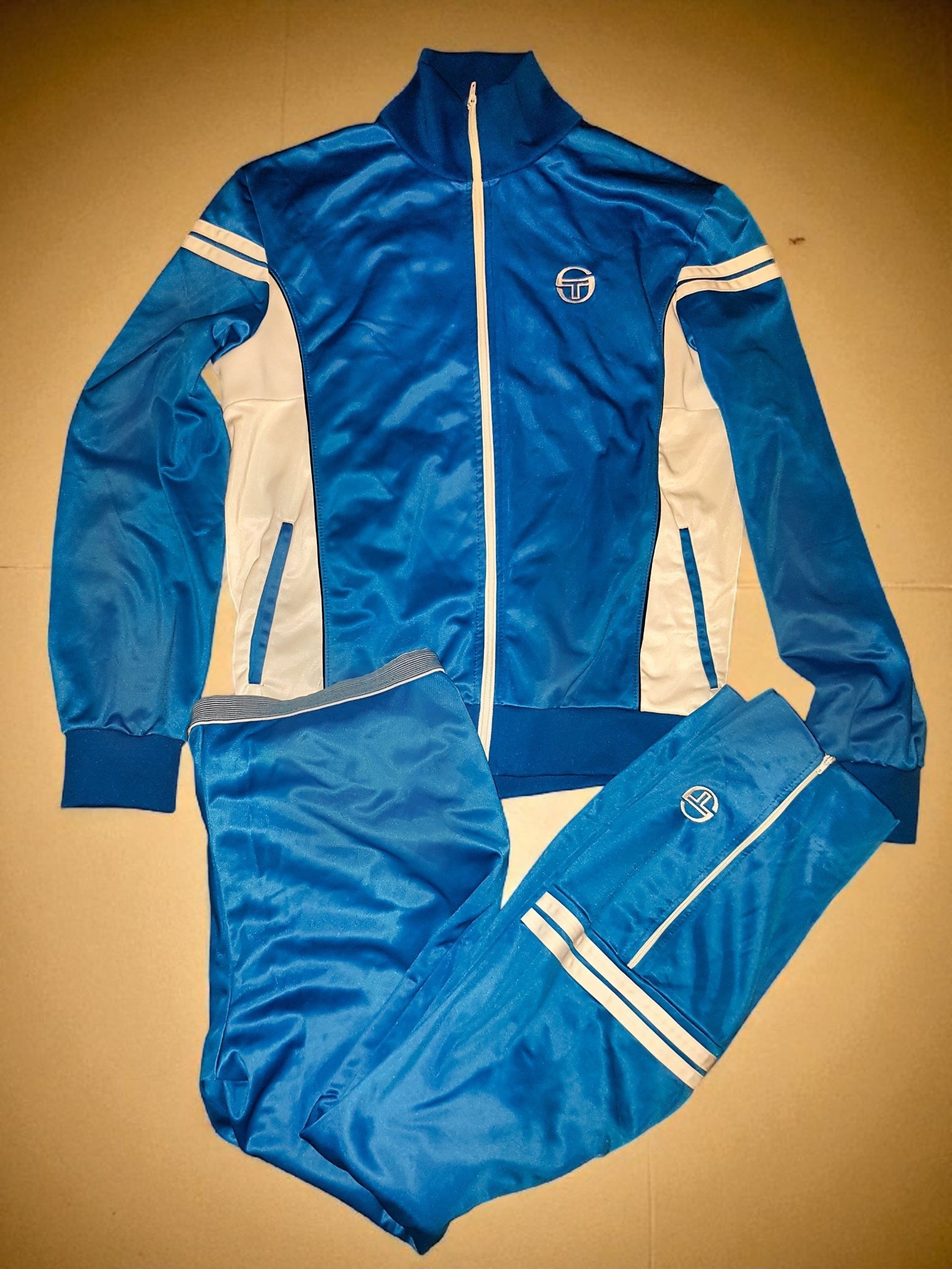This was a grail of mine for many years. An iconic Pop84 tracksuit 