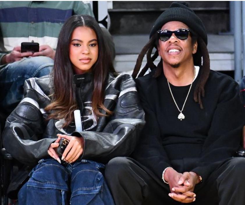 Jay-Z and Blue Ivy at Lakers game
