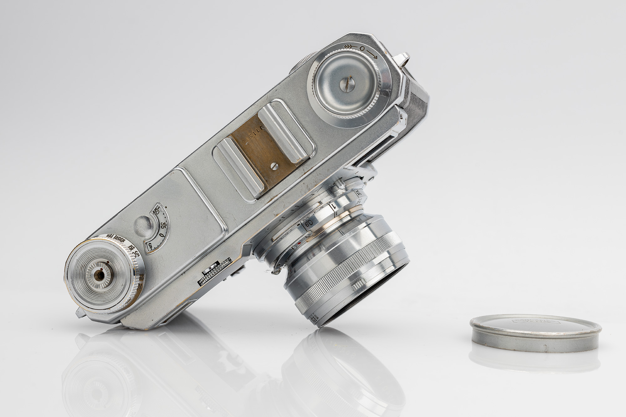 Restoration of 1936 Contax III camera with rare Sonnar lens
