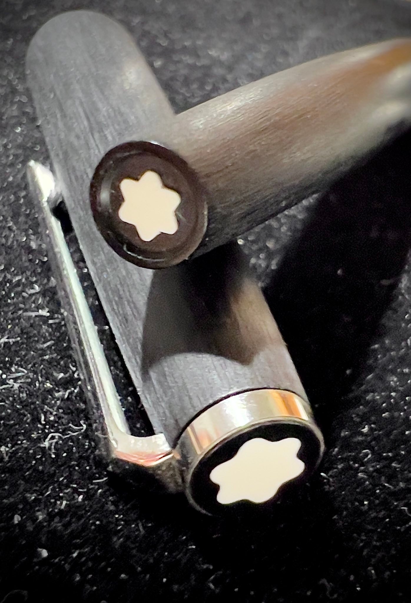 Montblanc 220 fountain pen review
