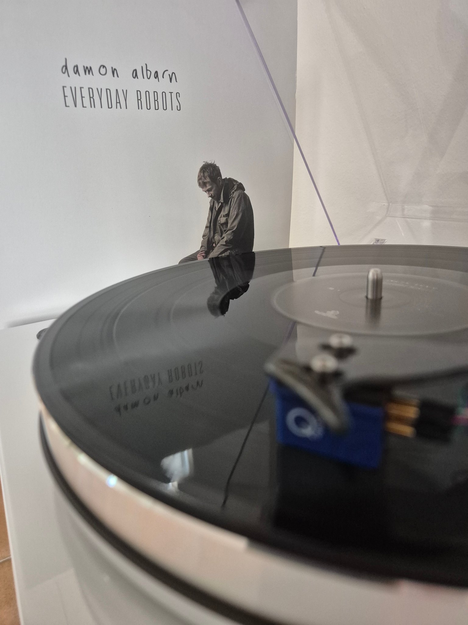 Damon Albarn - Everyday robots damon albarn EVERYDAY ROBOTS