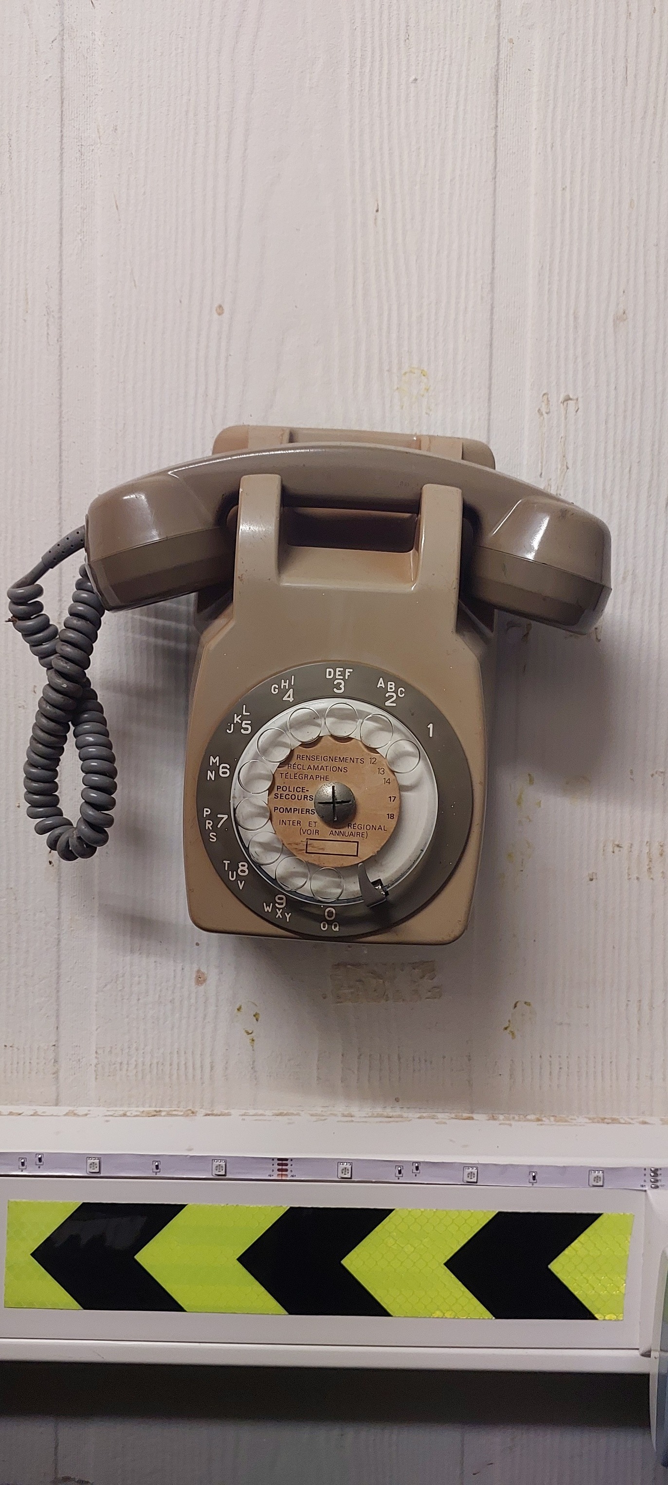 1975 French rotary phone Socotel S63 found in trash