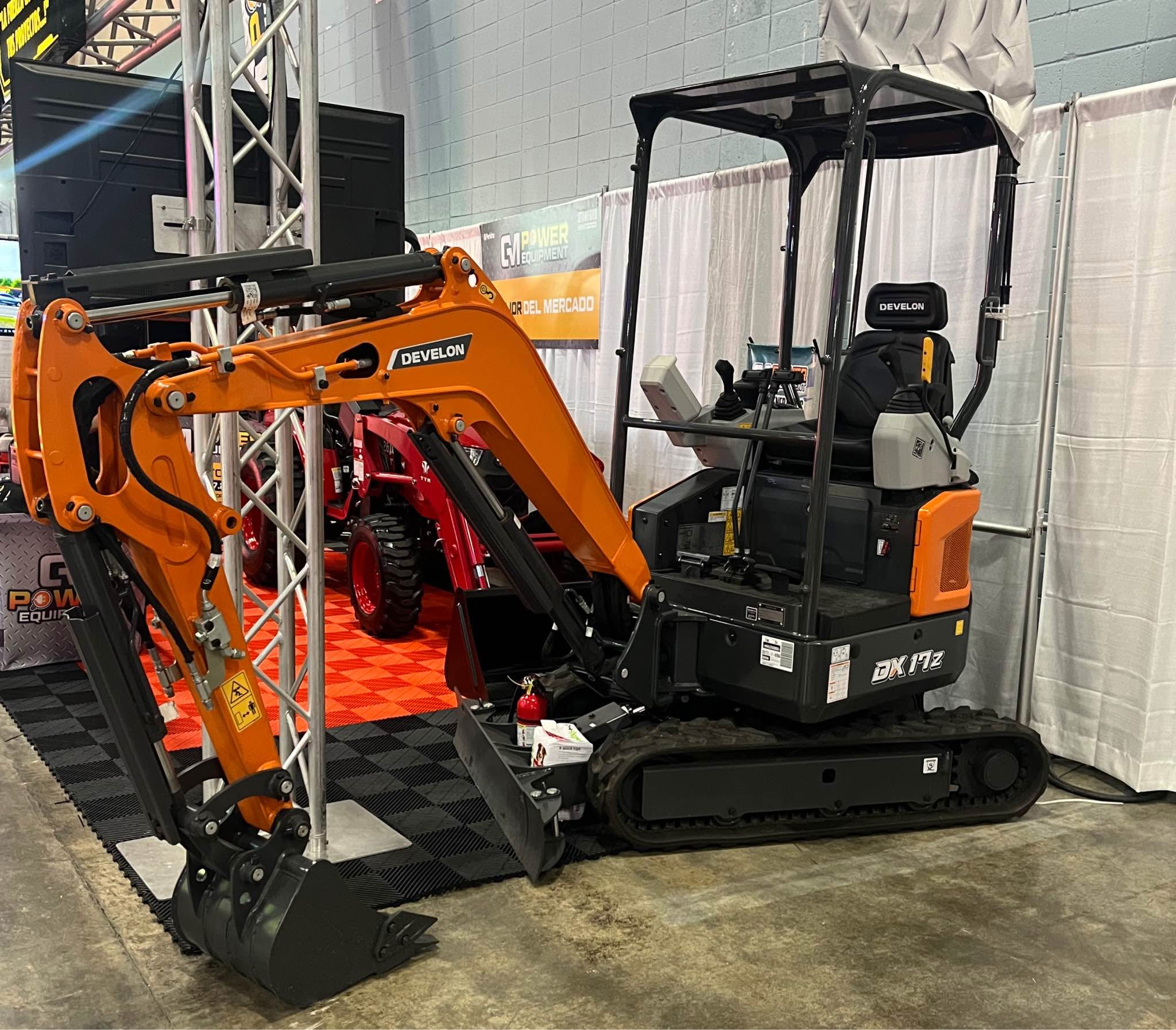 Clasificados FourTracks y Motoras | 🚜 DEVELON DX17Z-7 MINI EXCAVATOR ...