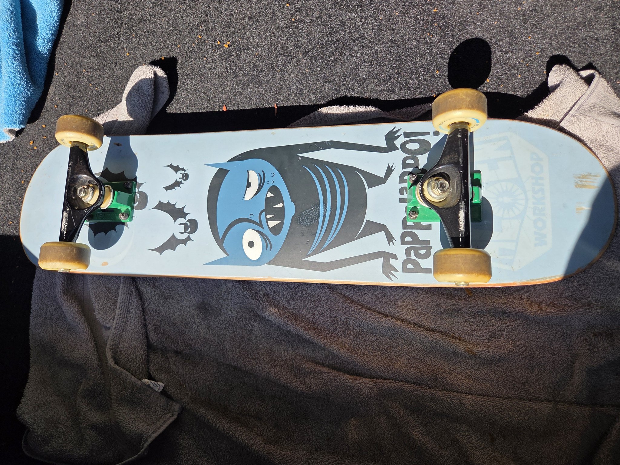 Alien Workshop complete skateboard with Venture trucks