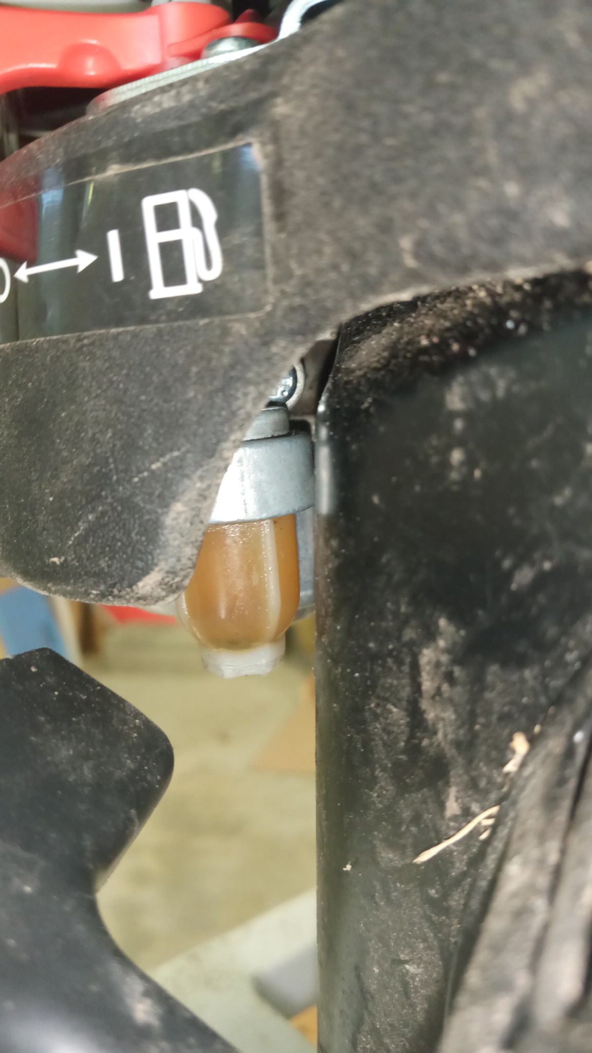 recently bought a used cyclone rake that has a Vanguard 6.5hp engine ...