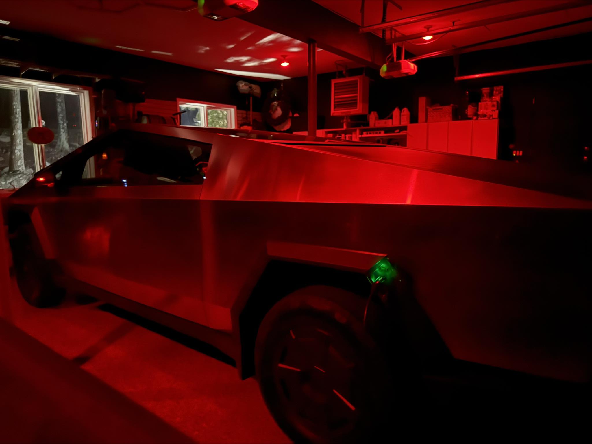 Cybertruck Owners Only | Do you guys go through a regular car wash ...