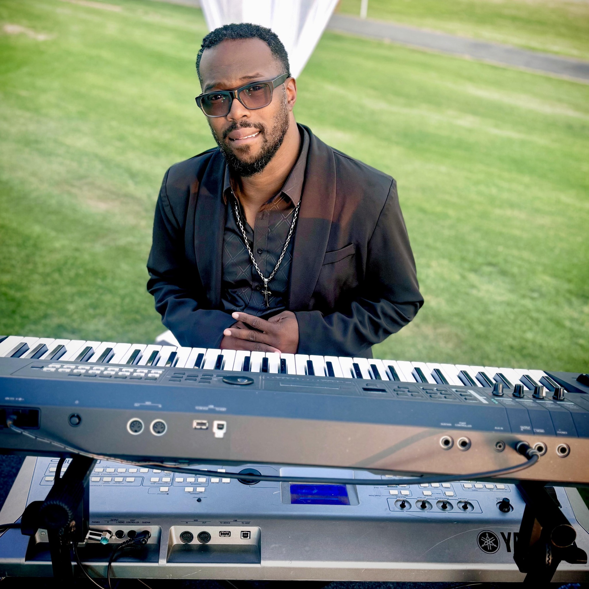 Aquilera Black - Playing with the nephew Oniel Mack.... | Facebook