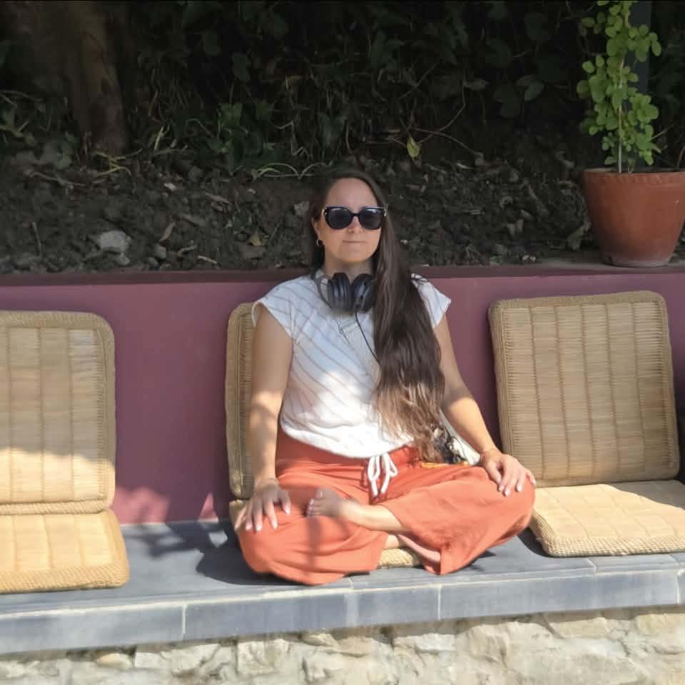 🤍 A LESSON FROM THE YOGA SUTRAS: YOU ARE NOT EVERY THOUGHT YOU THINK. # ...
