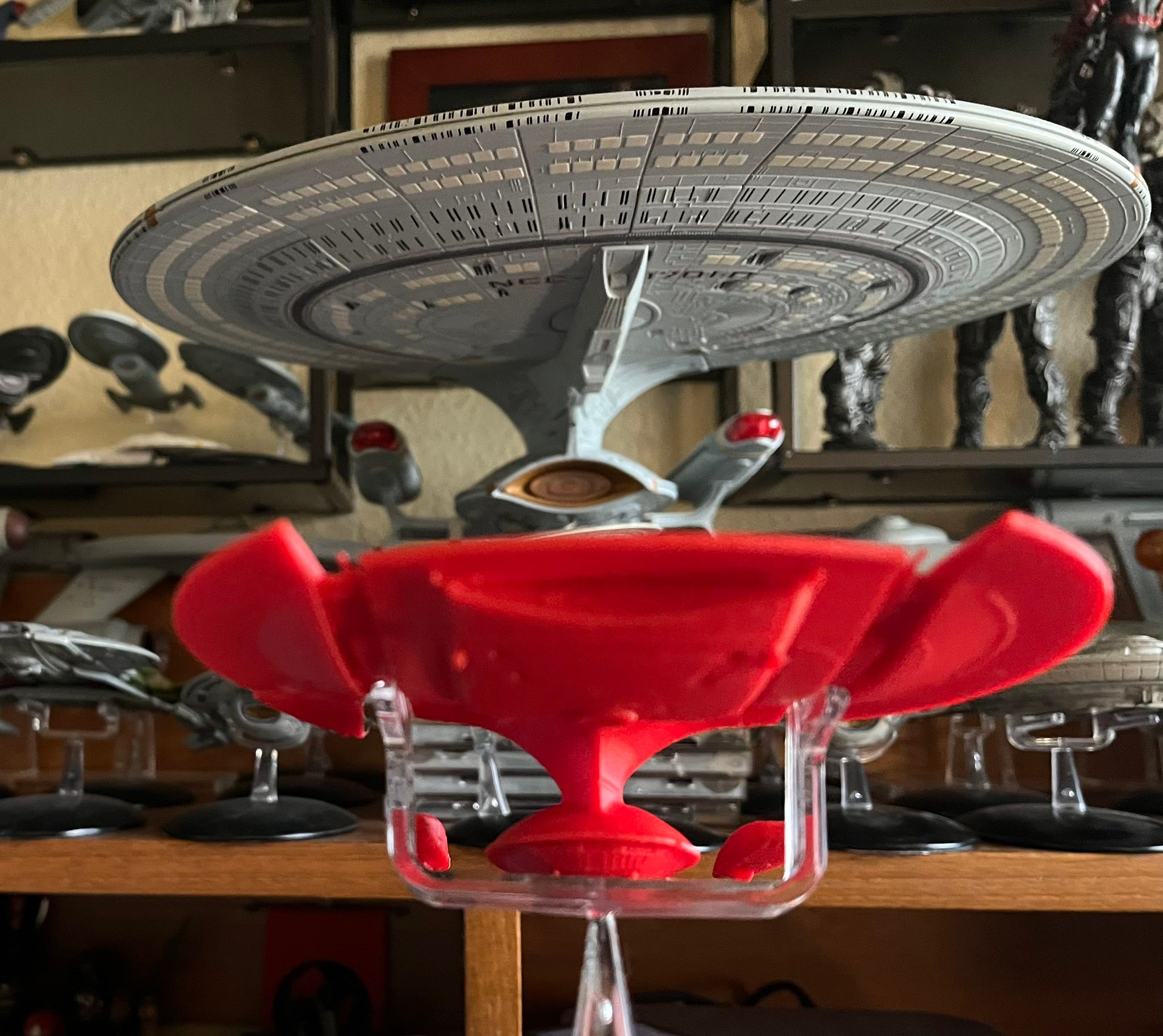 TREKYARDS - Star Trek Starships 101 | The model isn’t mine but I found ...