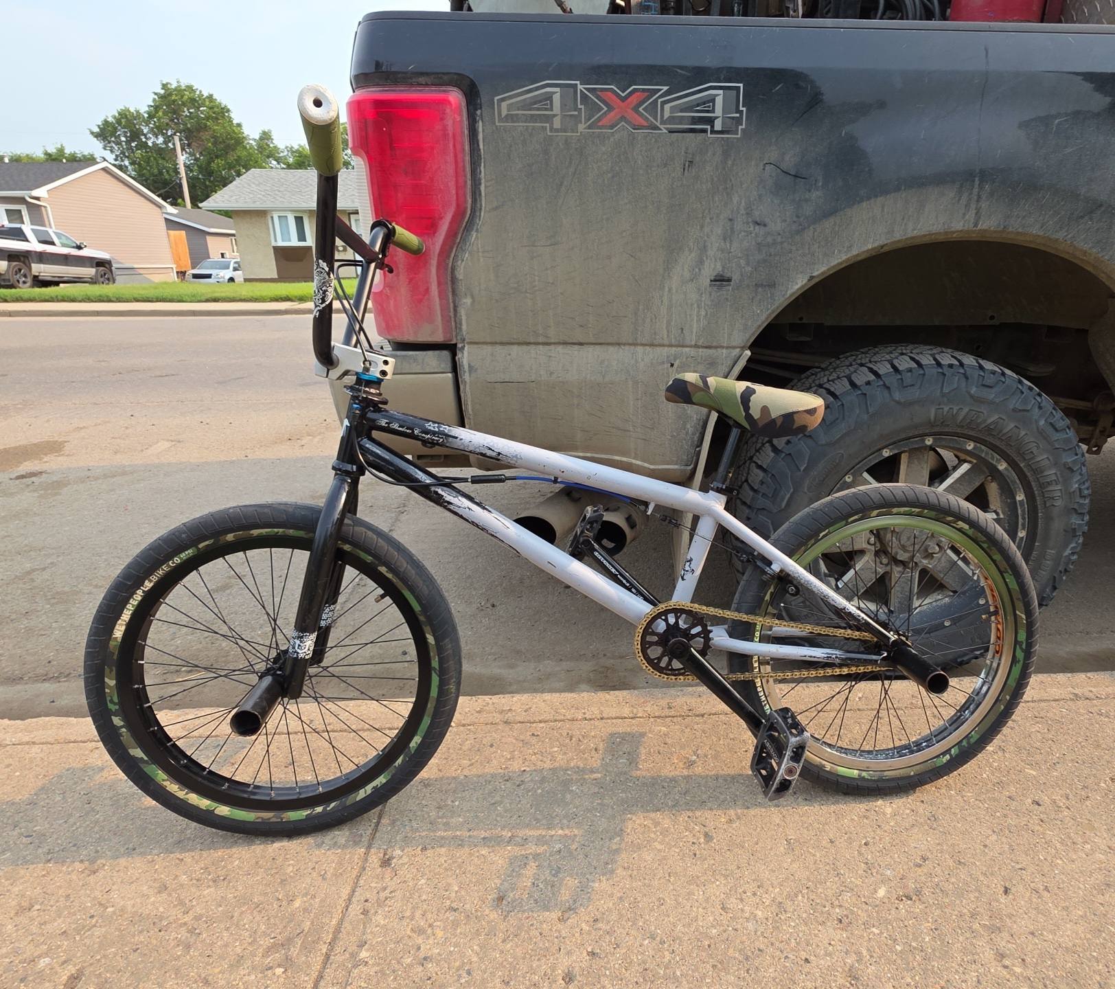Mutiny x Shadow Conspiracy Sinister BMX bike combo for sale
