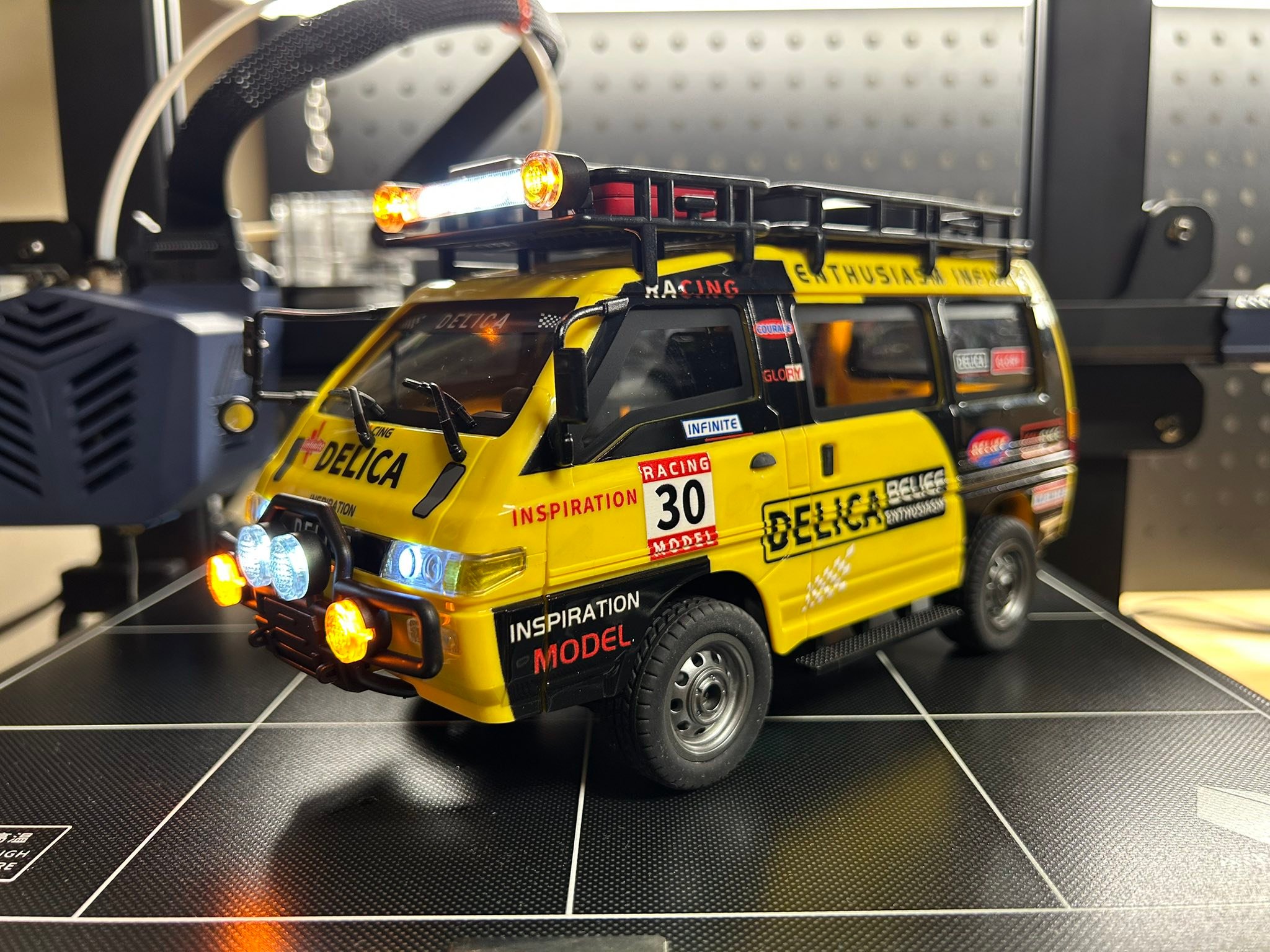 Mitsubishi Delica 1:24 scale RC model review