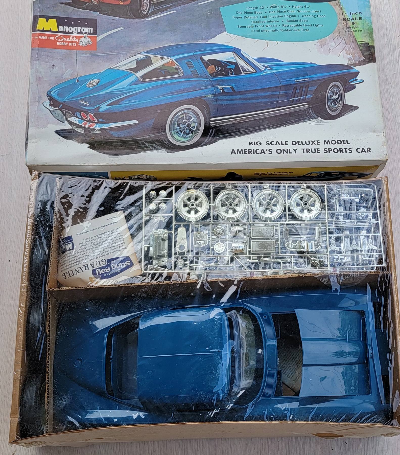 Monogram 1/8 scale classic car kits: 1965 Corvette Stingray and
