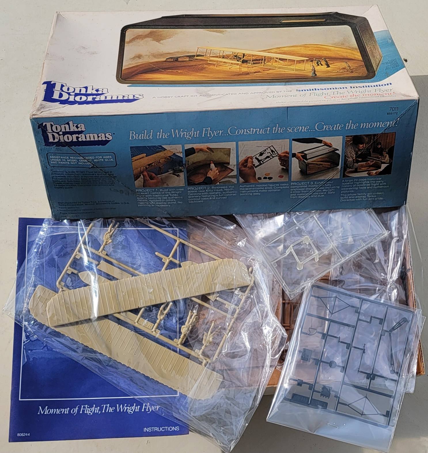 み Tonka dioramas 1974 issue 1/48 scale aircraft