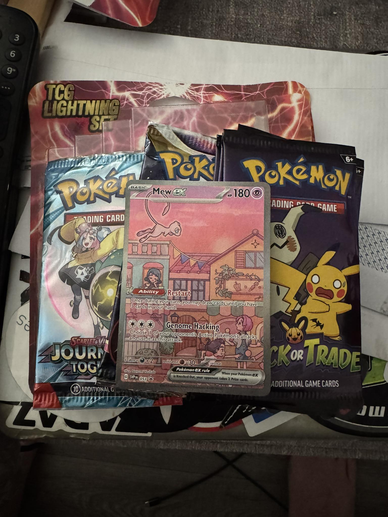 evolving skies pokemon booster pack Official Pokémon TCG: Sword & Shield-Evolving Skies Booster Display Box (36 Packs)