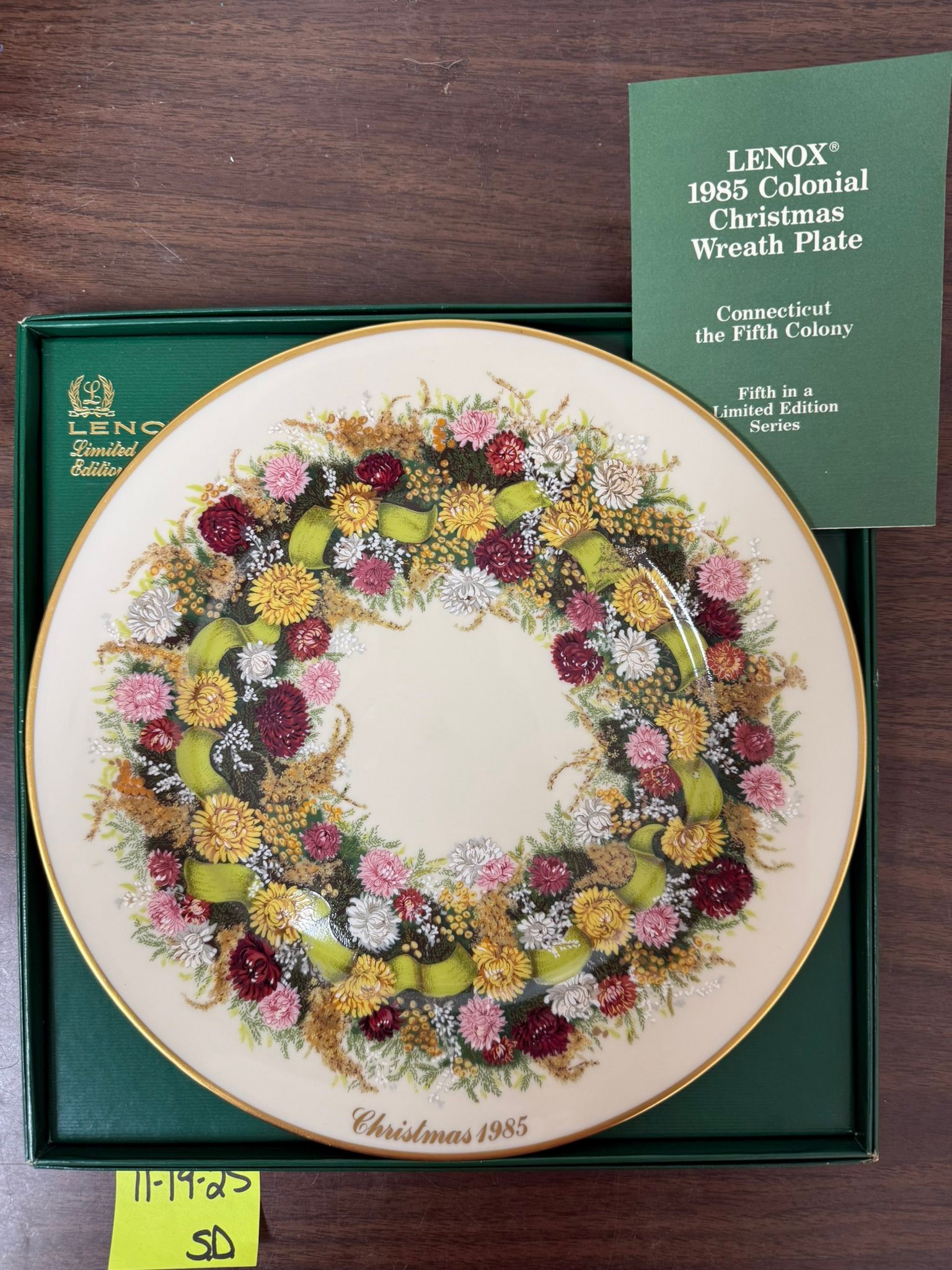 Lennox 1981 - 1993 Colonial Christmas Wreath Plate - complete set