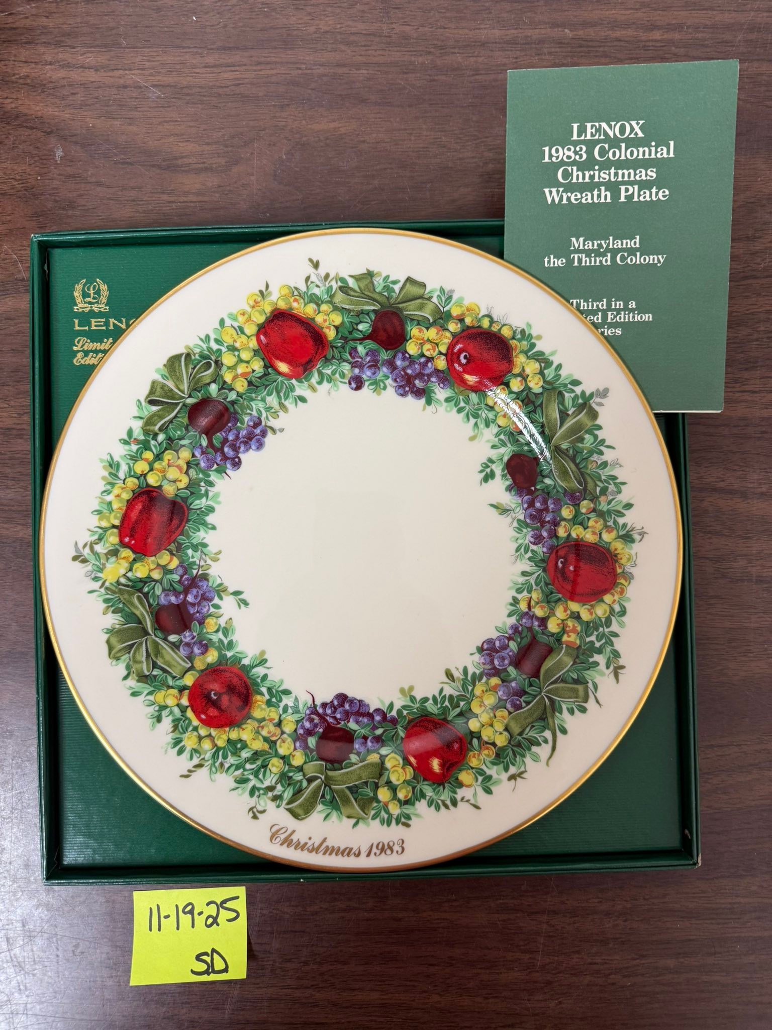 Lennox 1981 - 1993 Colonial Christmas Wreath Plate - complete set