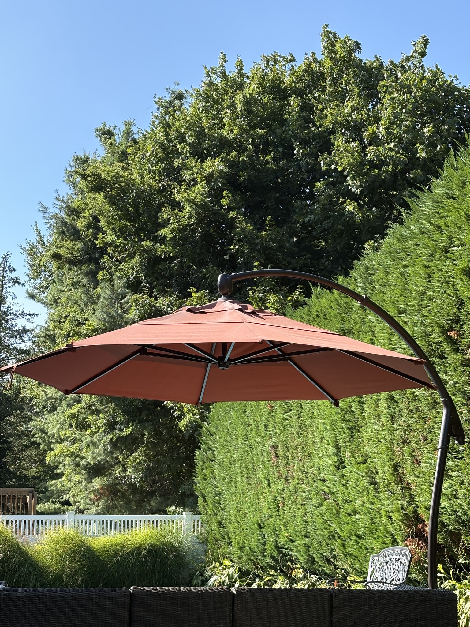 dual sided patio umbrella 14ft Double Outdoor Market Extra Large Umbrella with Crank, Cross Base for Deck, Lawn, Backyard and Pool, Brown : Patio, Lawn & Garden Old Argos' £35 tilted parasol Fabric:Really Red sun loungers
