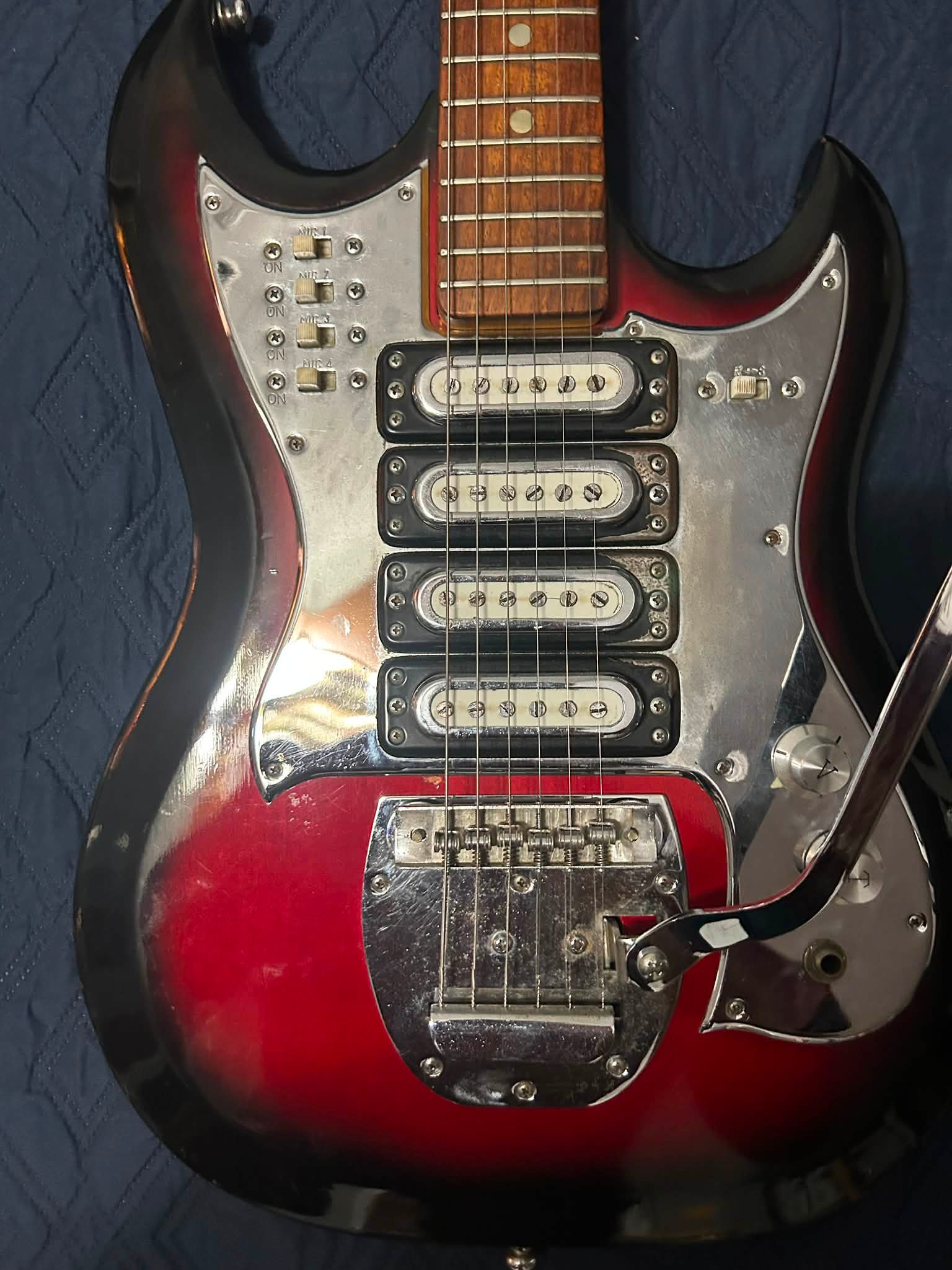 FUJIGEN GAKKI Domino Baron D404 guitar review and identification