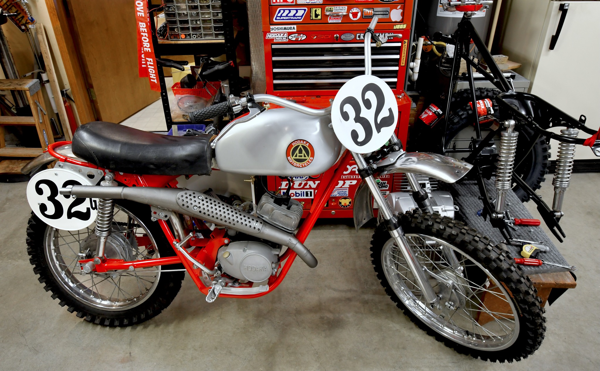 Tw225 SCRAMBLER ? Look At The Fat Tyre Work Done 