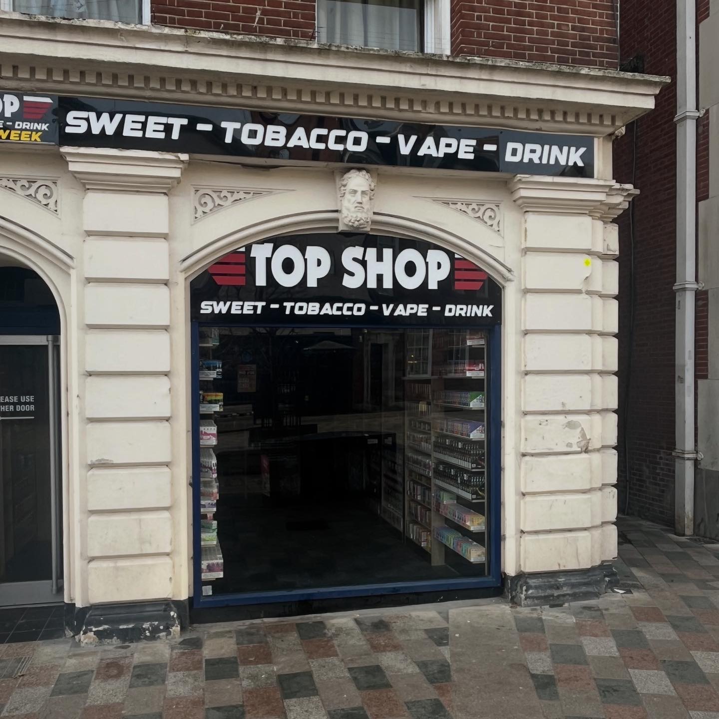 vibez & vape smoke shop melbourne reviews on Wickham Road ok has some New Year's specials going on right now Flavour:Coconut Ice (S) vuse epod 2 charging geek bar strawberry b-pop