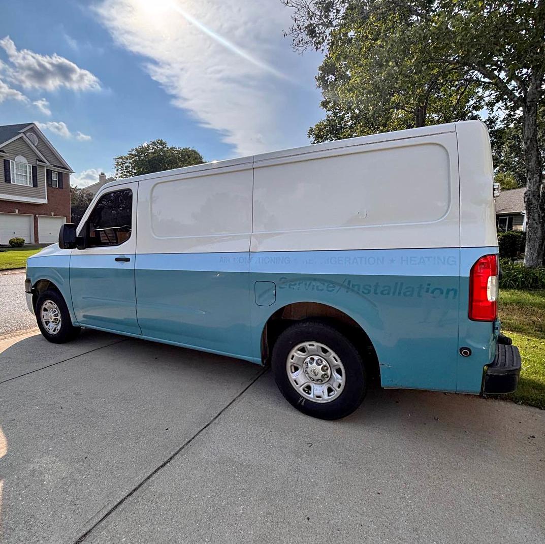 2013 Nissan NV2500 HD Cargo · SL Van 3D
