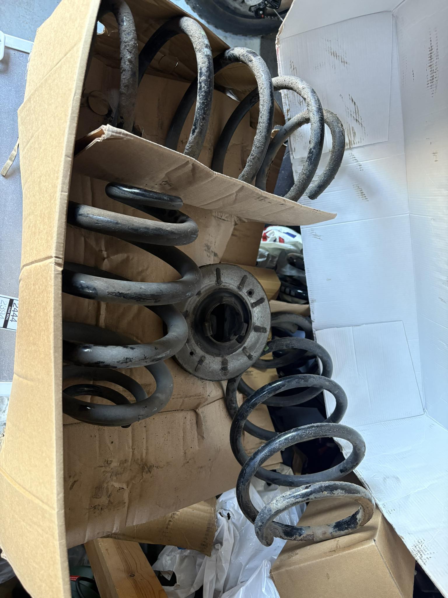 VW TRANSPORTER OWNERS CLUB | Set of springs for a T6 T32 | Facebook