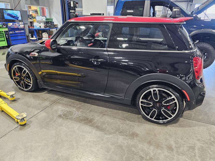 Will 234/40 tires fit on stock 18x7.5 John Cooper Works wheels?