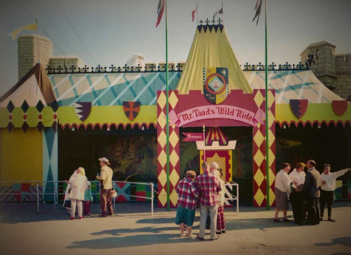 Disneyland Former Cast Members and Fans | Let's welcome our new members ...