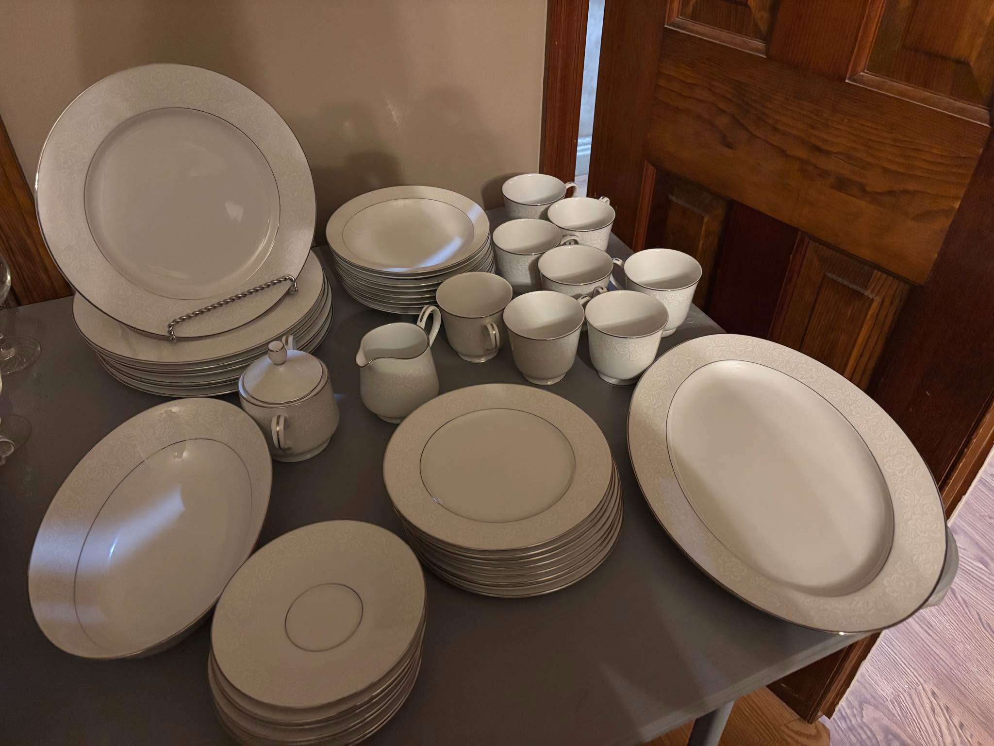 Crown Lancaster Victorian Rose 43 Piece China Dinnerware Set (8