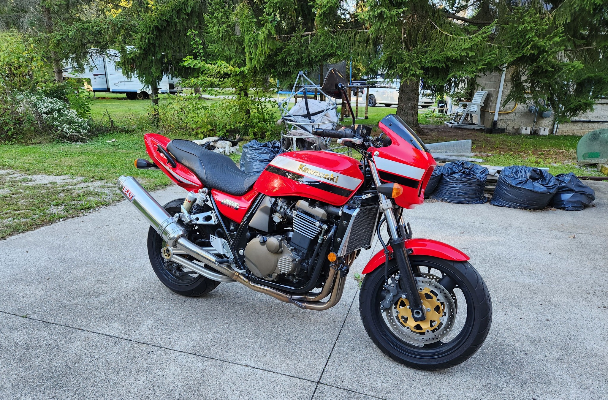 2004 Kawasaki ZRX owner shares photo of prized bike