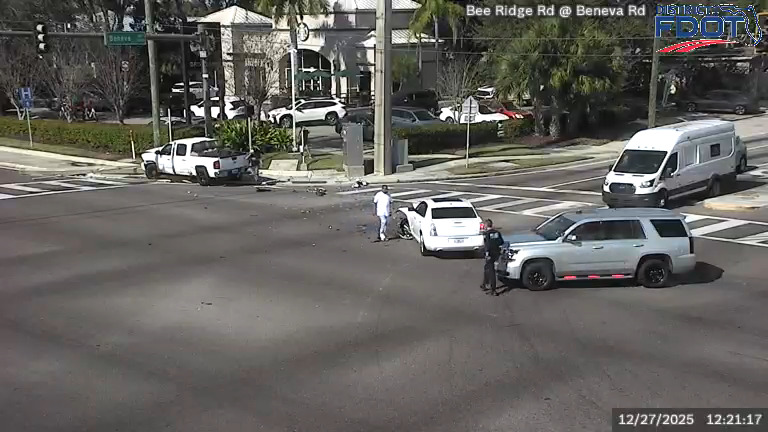 Sarasota Traffic | SRQ crash: EMS enroute.... | Facebook