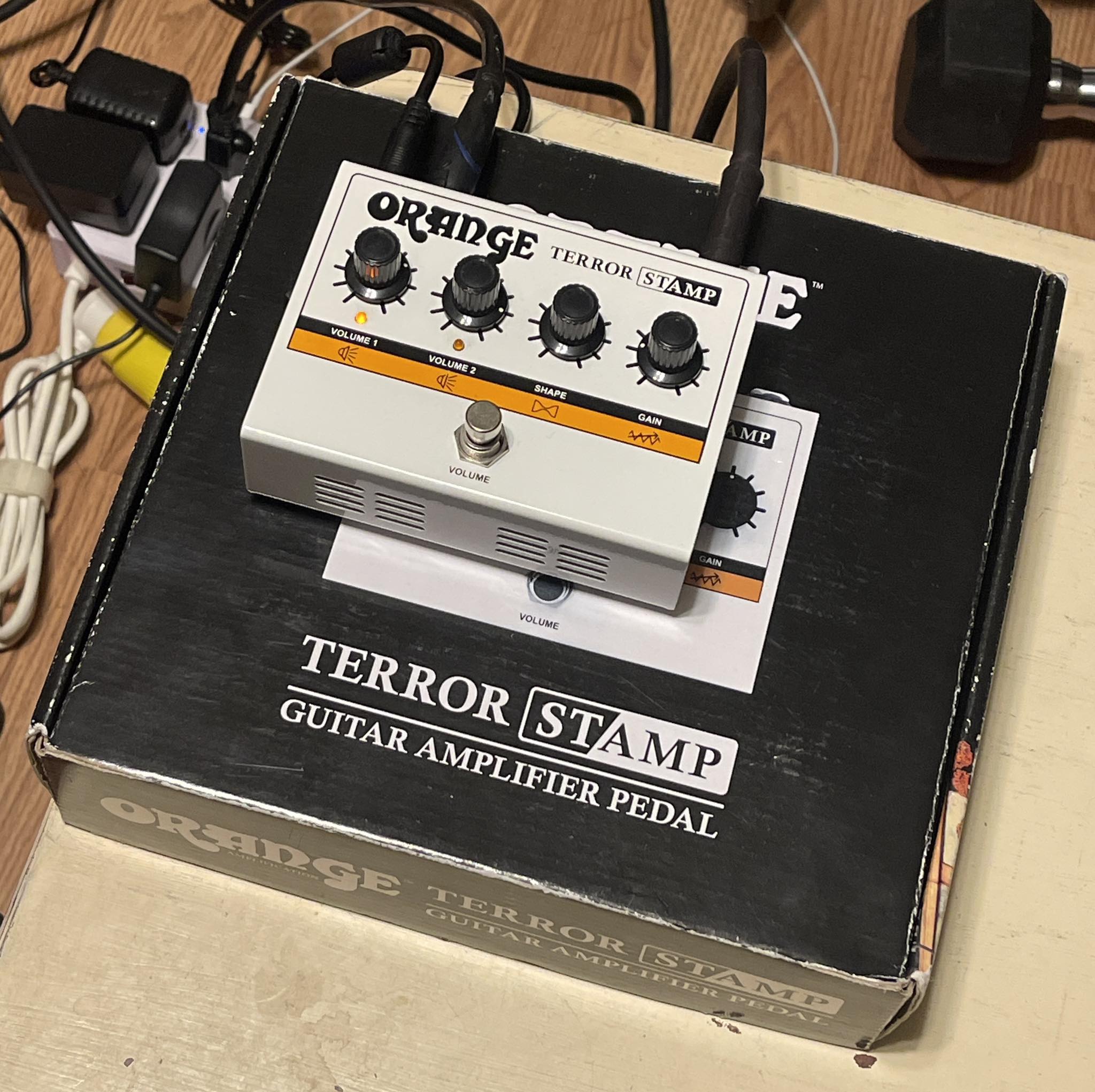 NPD! Electronic Audio Experiments 0xEAE Fuzz. This thing rips!