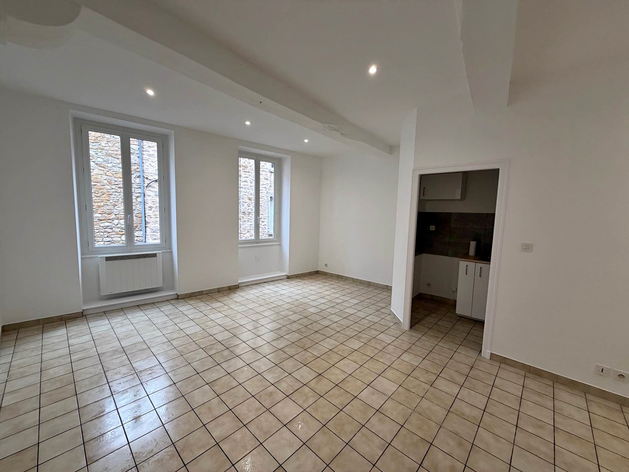 2 pièces - Appartement - Property Rentals - Lagnieu | Facebook ...